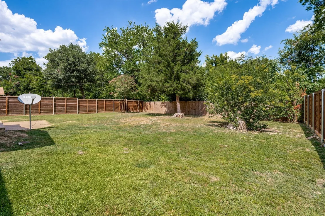 Photo of 1404 Timberlake Circle