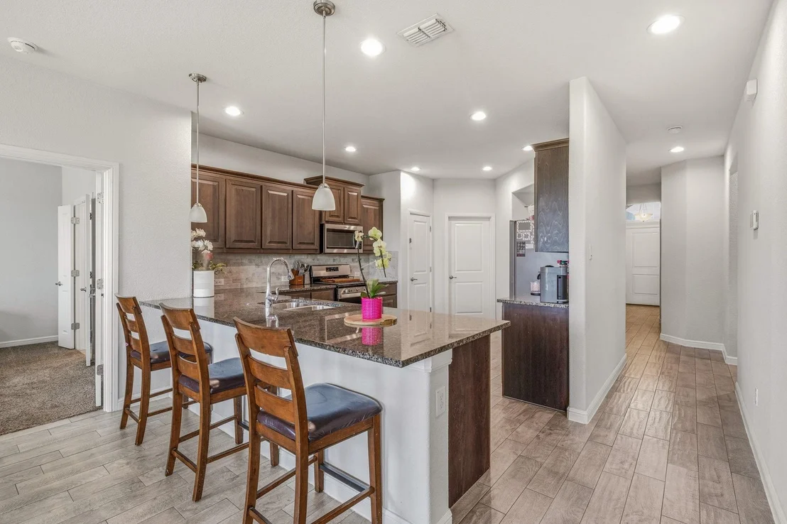 Photo of 1106 Burlingame Drive