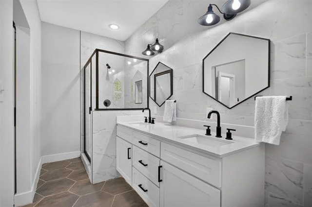 Photo of 2511 Gladstone Drive