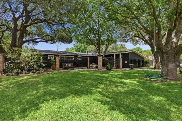 Photo of 6475 Fortune Road