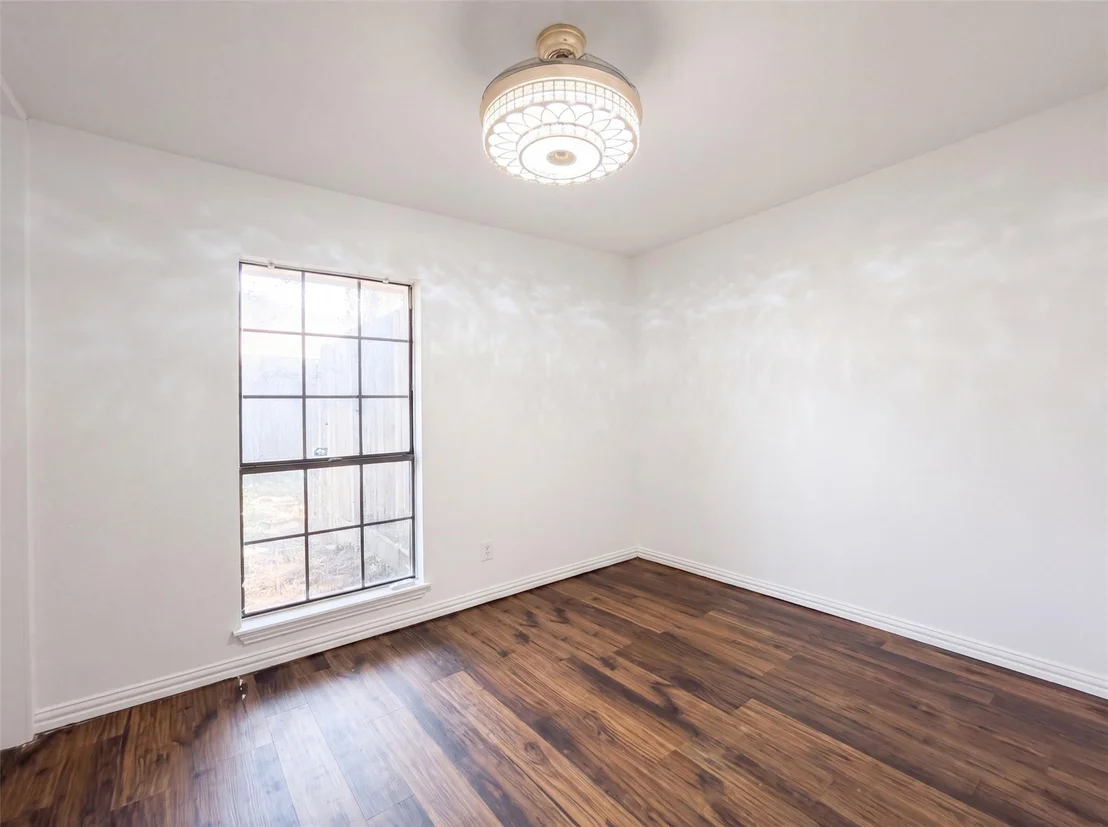 Photo of 1613 Mullins Drive