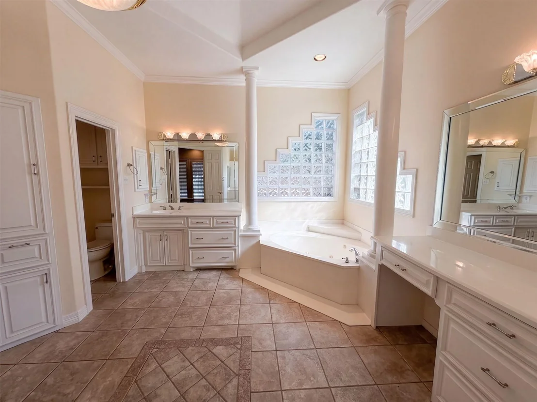 Photo of 619 Edgewood Lane