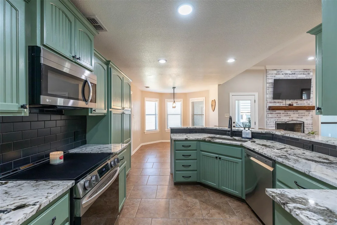 Photo of 174 Sanford Lane