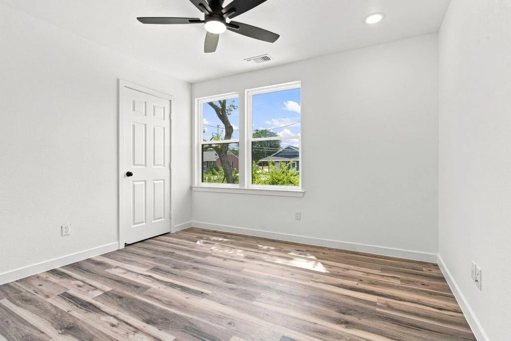 Photo of 106 E Miller