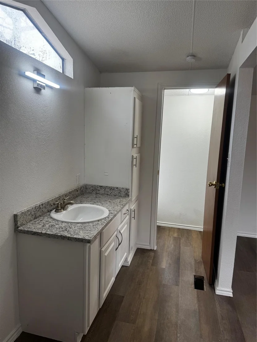 Photo of 1101 County Road 2405