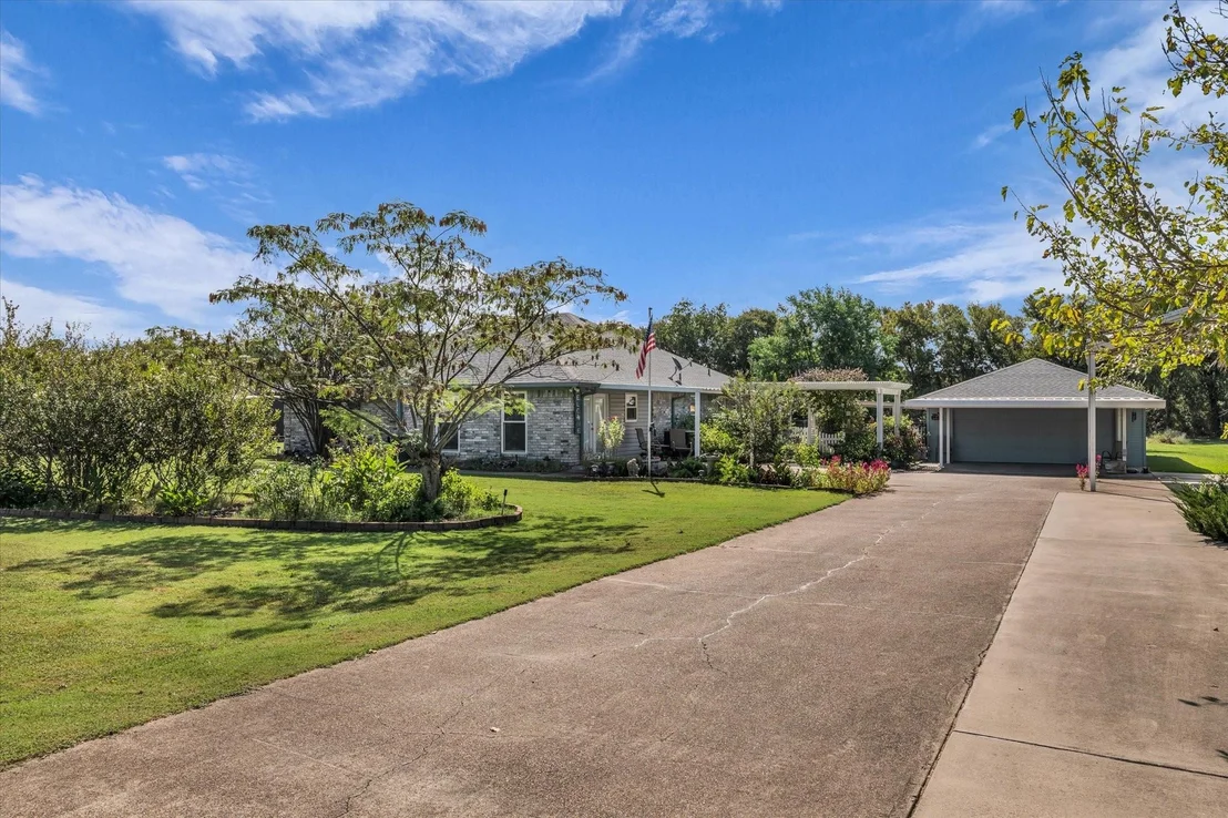Photo of 107 Fort Graham Circle