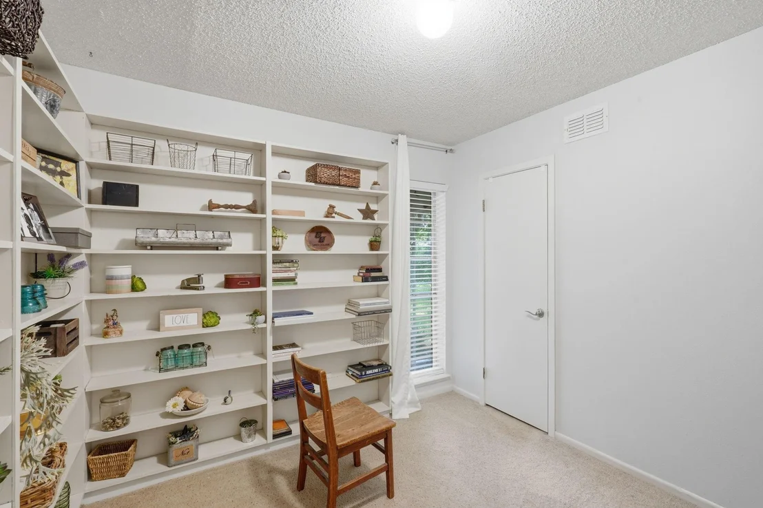 Photo of 858 Canyon Court
