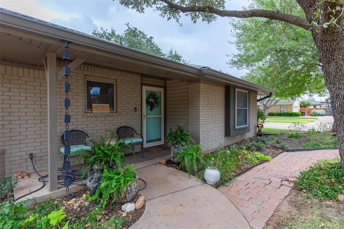 Photo of 4865 Annette Lane