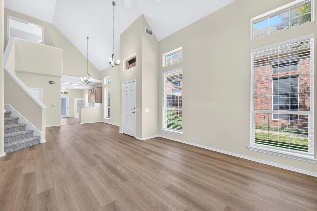 Photo of 6883 Winston Drive