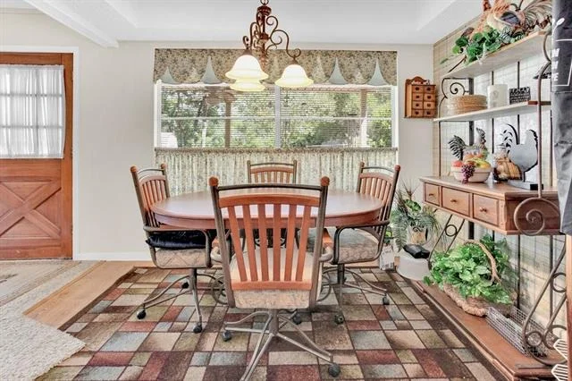 Photo of 321 Lakeview Drive