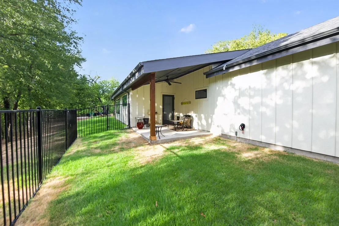Photo of 802 Stevens Street