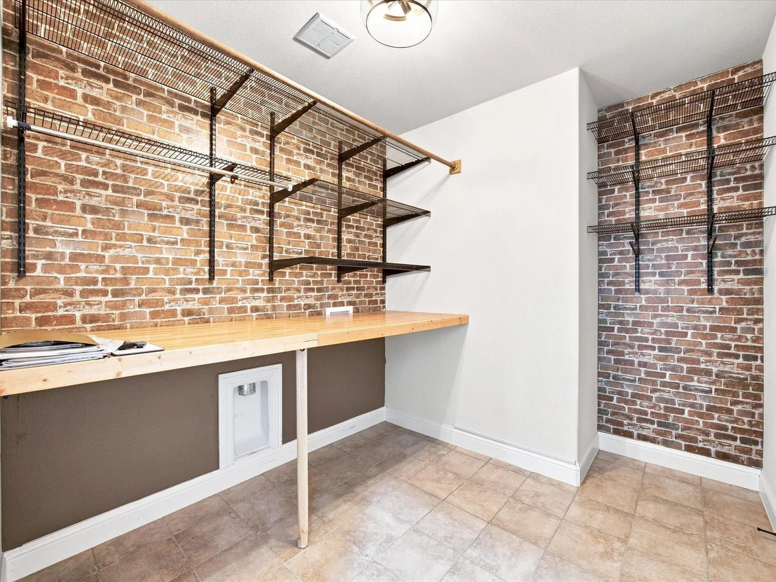 Photo of 412 Oriole Drive