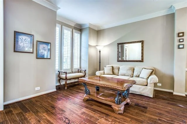 Photo of 707 Longwood Drive
