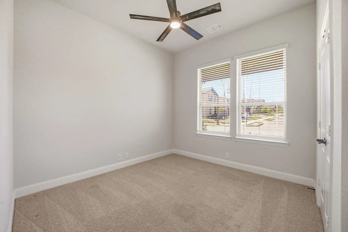 Photo of 800 Jaguar Ridge