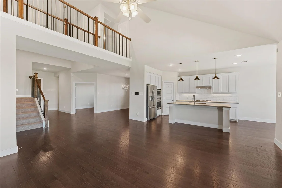Photo of 2044 Longbridge Road