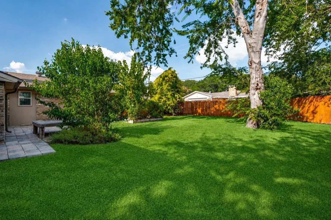 Photo of 5012 Hatherly Drive