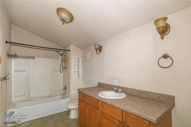 Photo of 141 W 3rd Street