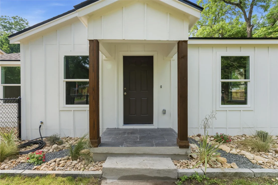 Photo of 2732 Mckenzie Avenue