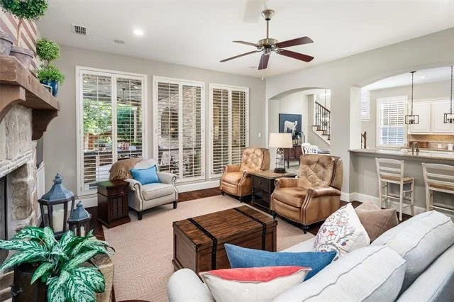 Photo of 901 Crestmoor Drive