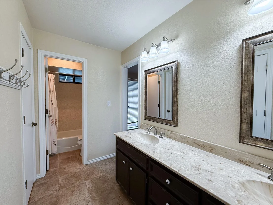 Photo of 1605 Brighton Drive