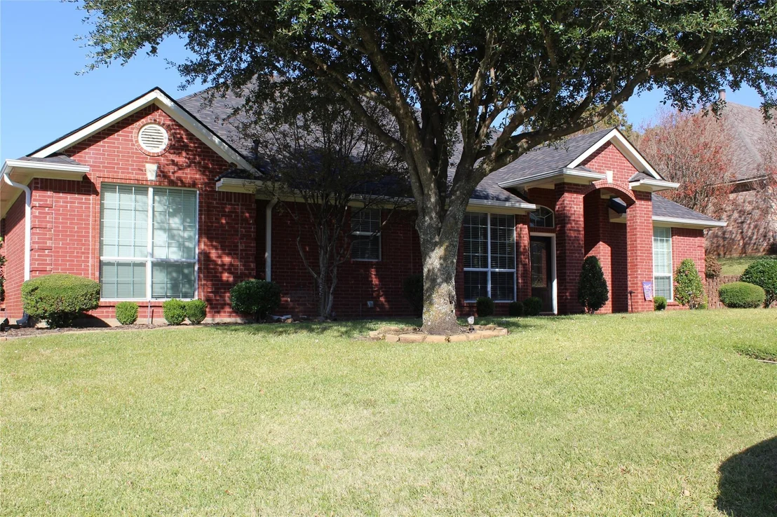 Photo of 2131 Deer Run
