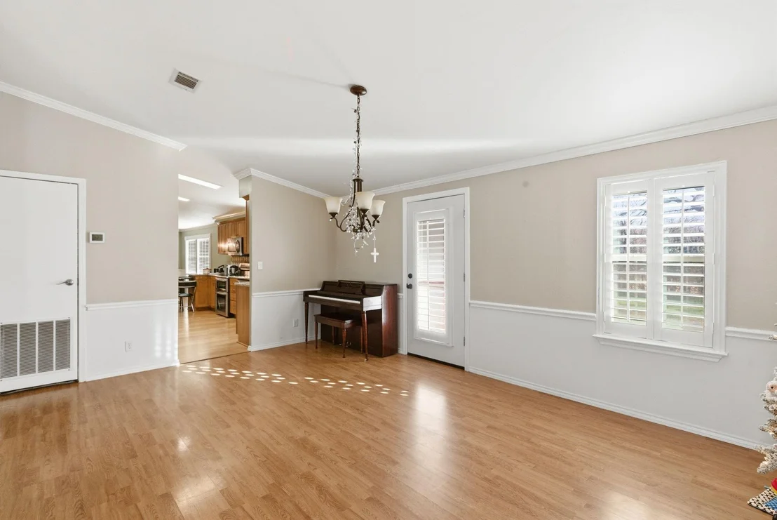 Photo of 2013 Spring Valley Drive