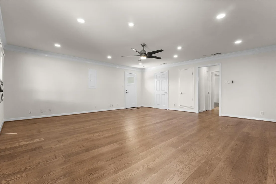 Photo of 908 Vinecrest Lane