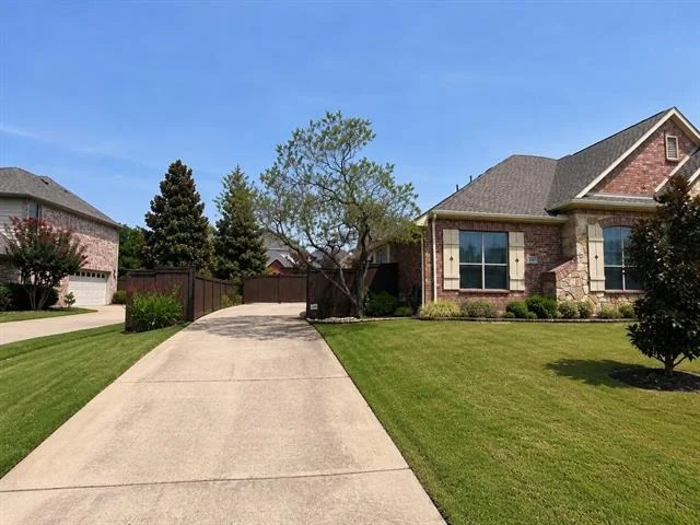 Photo of 710 Rosewood Drive