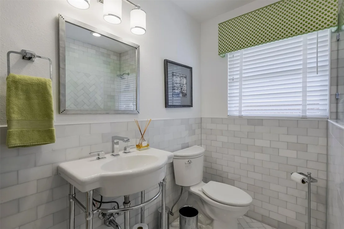 Photo of 1320 Barnes Drive