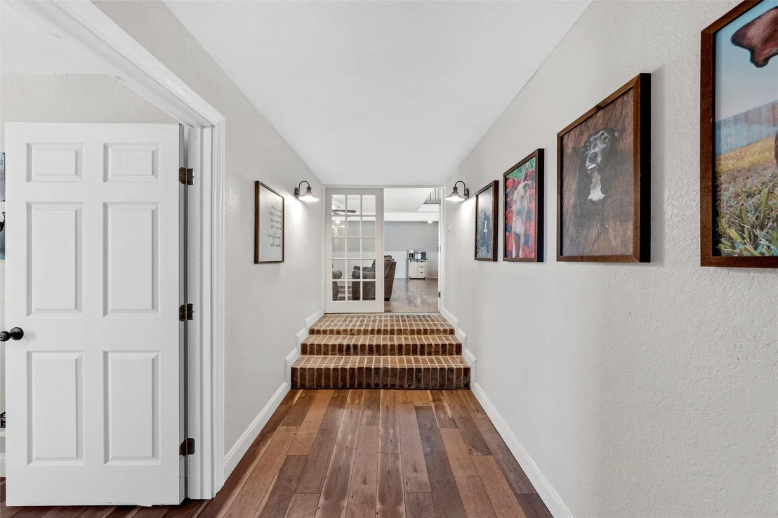 Photo of 518 Warren Road