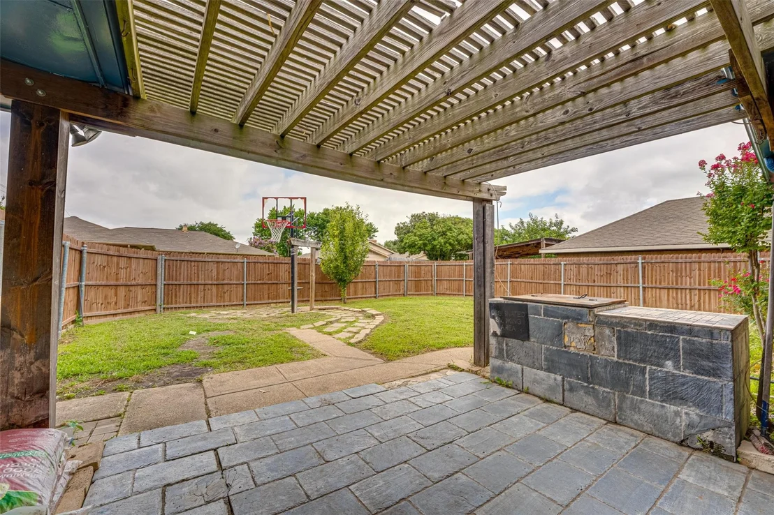 Photo of 917 Meadowgate Drive