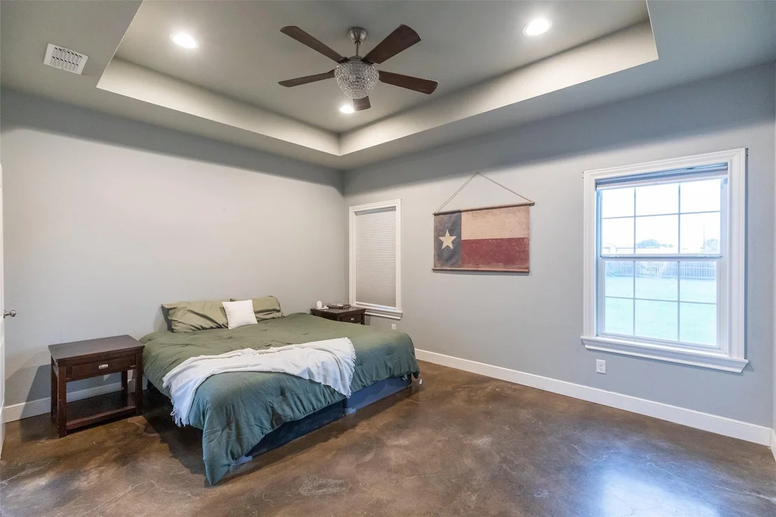 Photo of 901 Kelley Lane