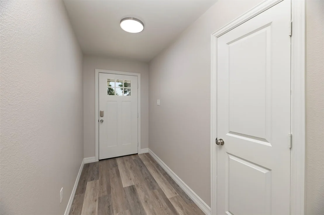 Photo of 314 Sixpence Lane