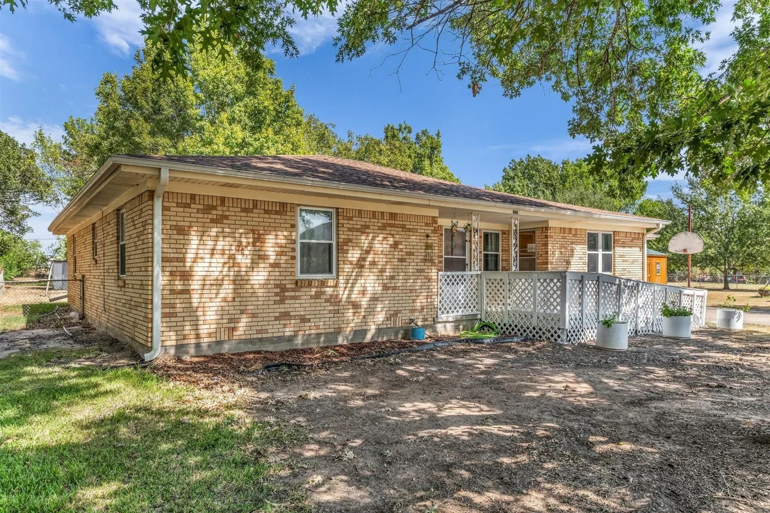 Photo of 896 Randy Drive