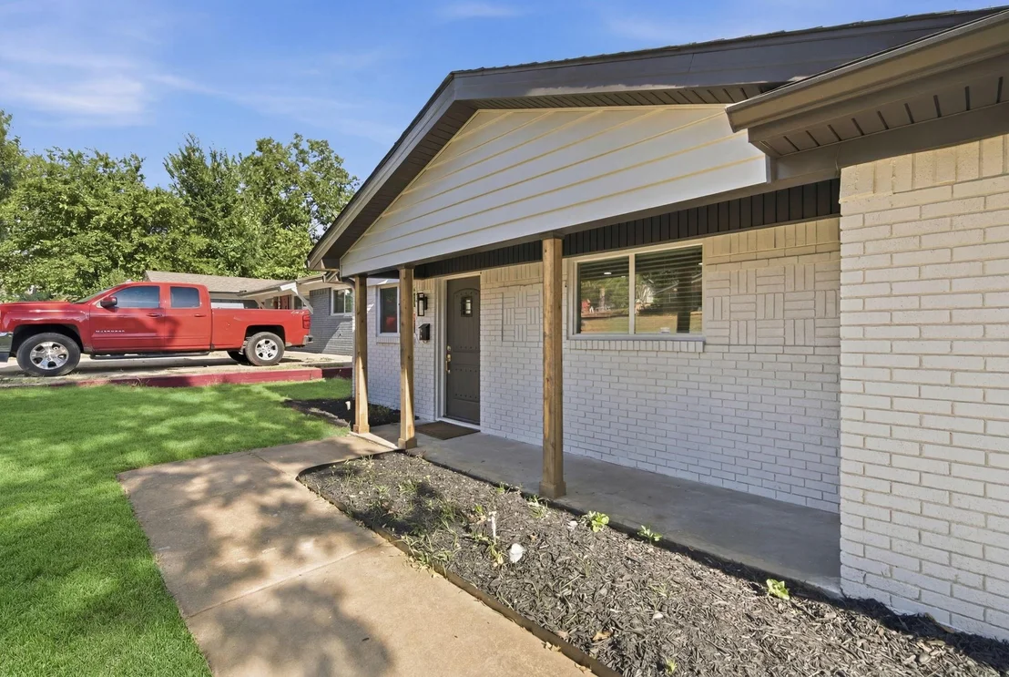 Photo of 6632 Ellis Road