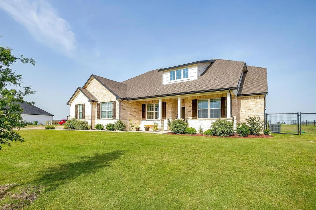 Photo of 340 Sanger Drive