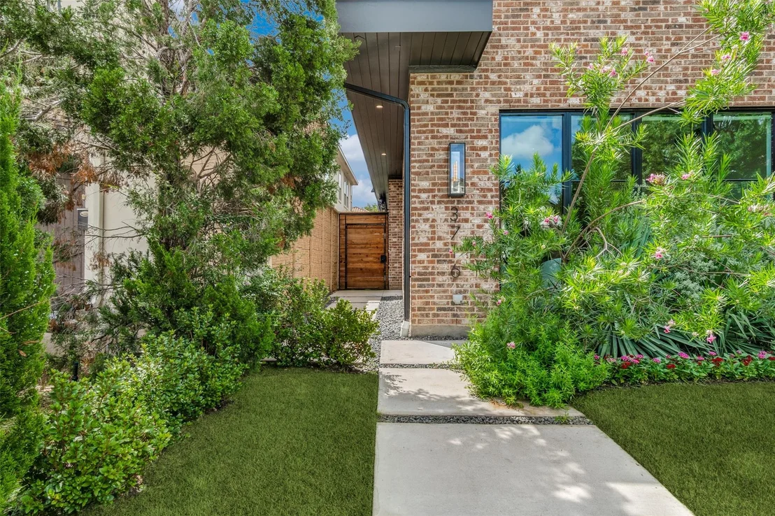 Photo of 3716 W Beverly Drive