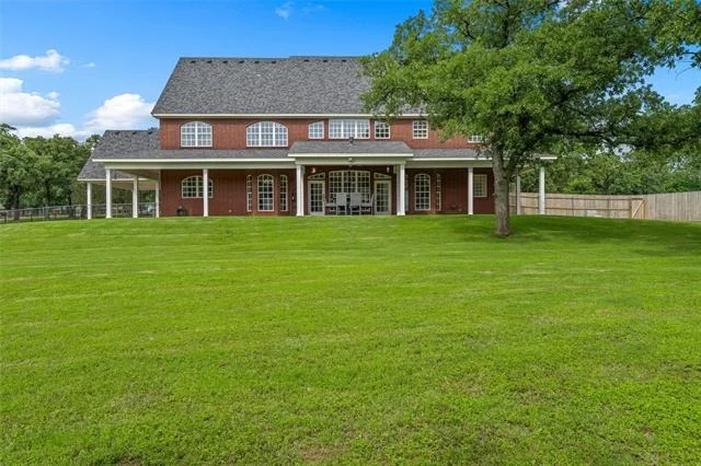 Photo of 290 Bolton Circle