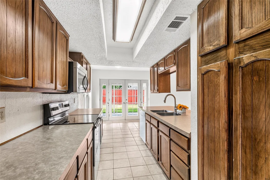 Photo of 3302 Ivanhoe Lane