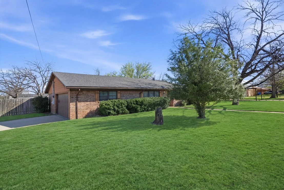 Photo of 1408 Primrose Lane