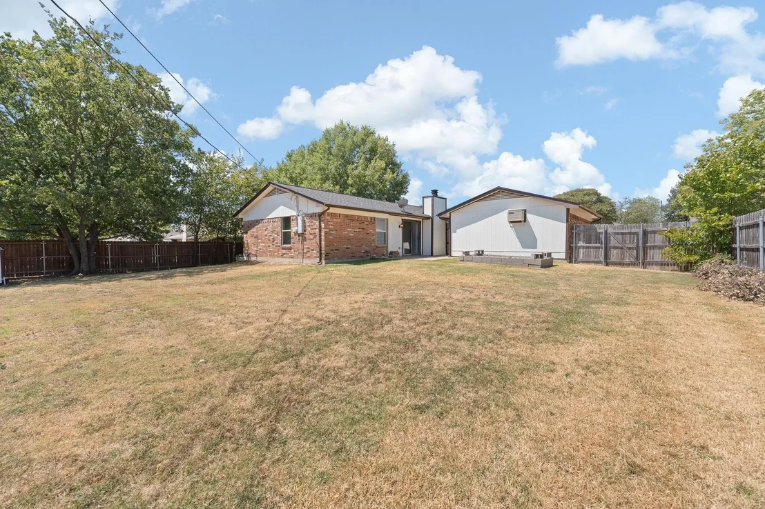 Photo of 433 Black Oak Lane