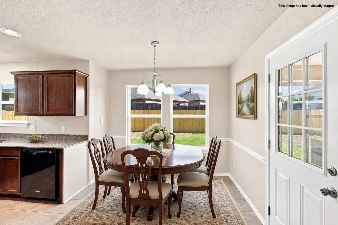 Photo of 1720 Lakeway Drive