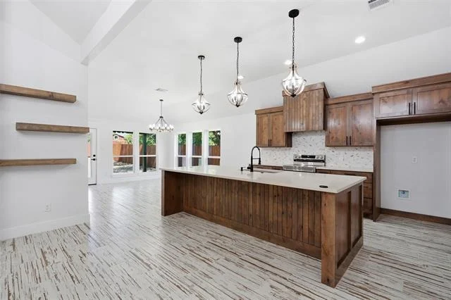Photo of 907 Renfro Drive