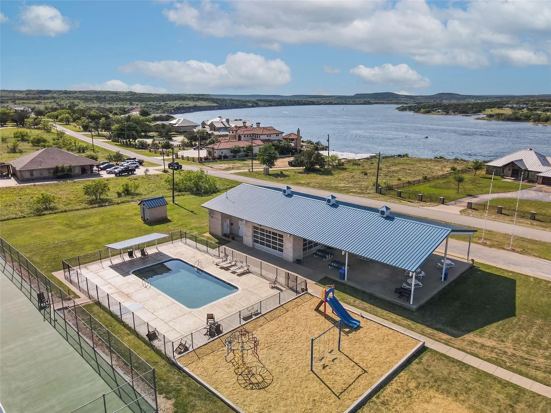 Photo of 1008 Bluff Creek Drive