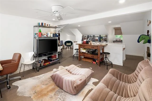 Photo of 622 N Brookside Drive