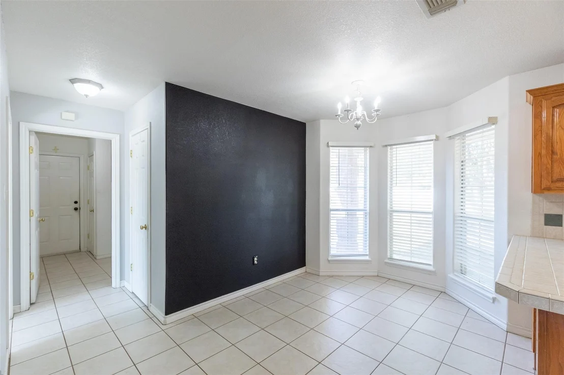 Photo of 717 Groves Road