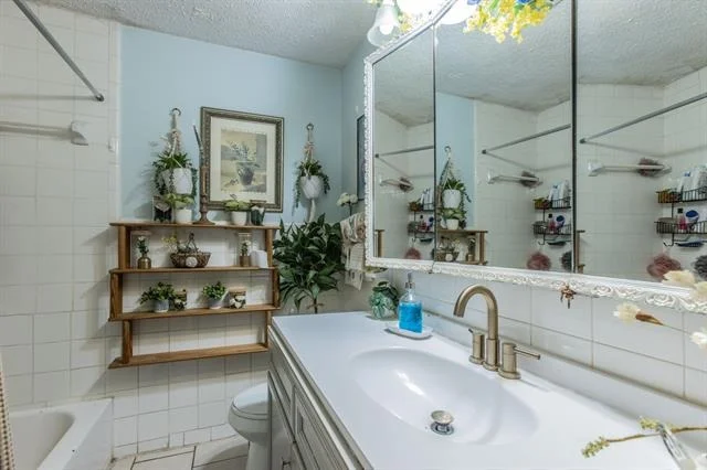 Photo of 3109 Edmond Avenue