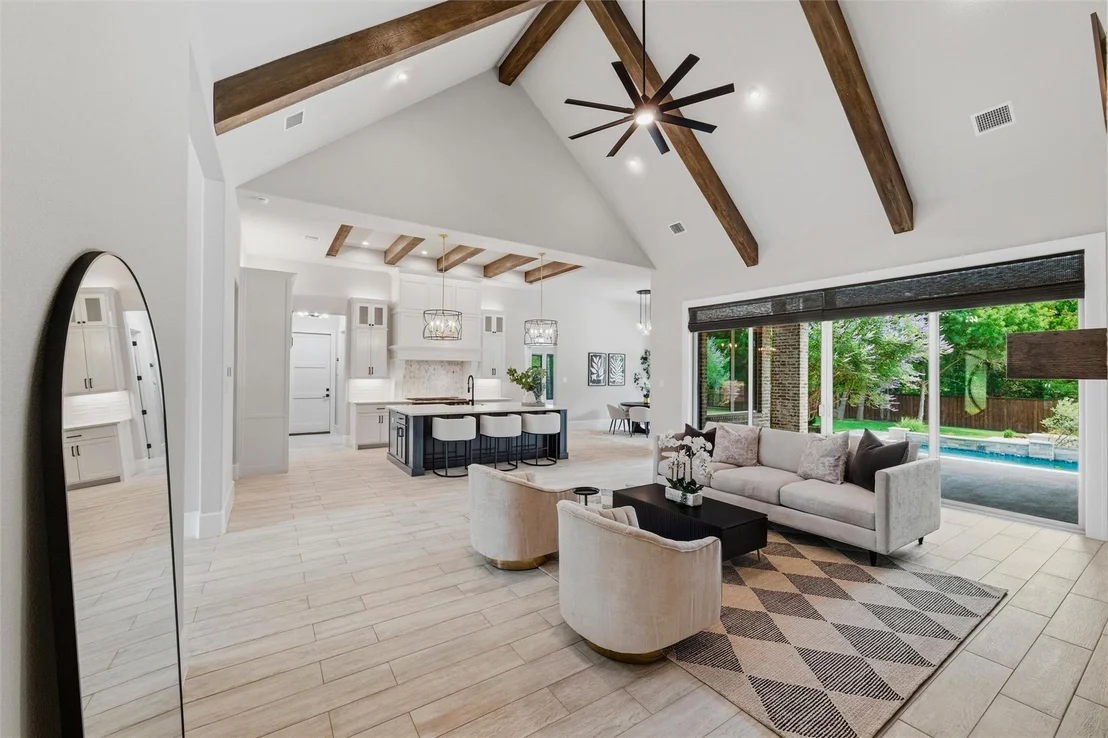 Photo of 1019 Country Way