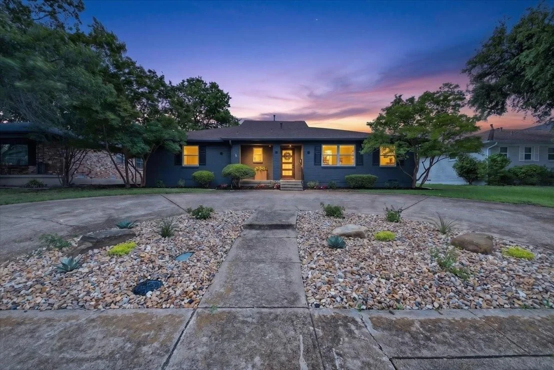 Photo of 3330 Sharpview Lane