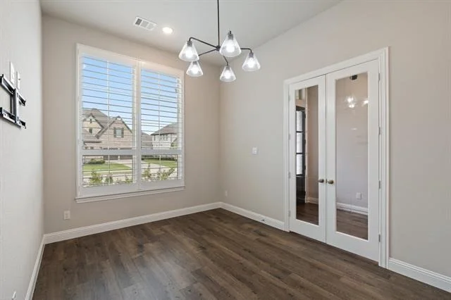 Photo of 1701 Deerwood Lane